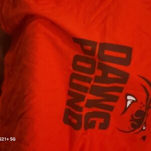 All weather pullover, T-shirt, ball cao